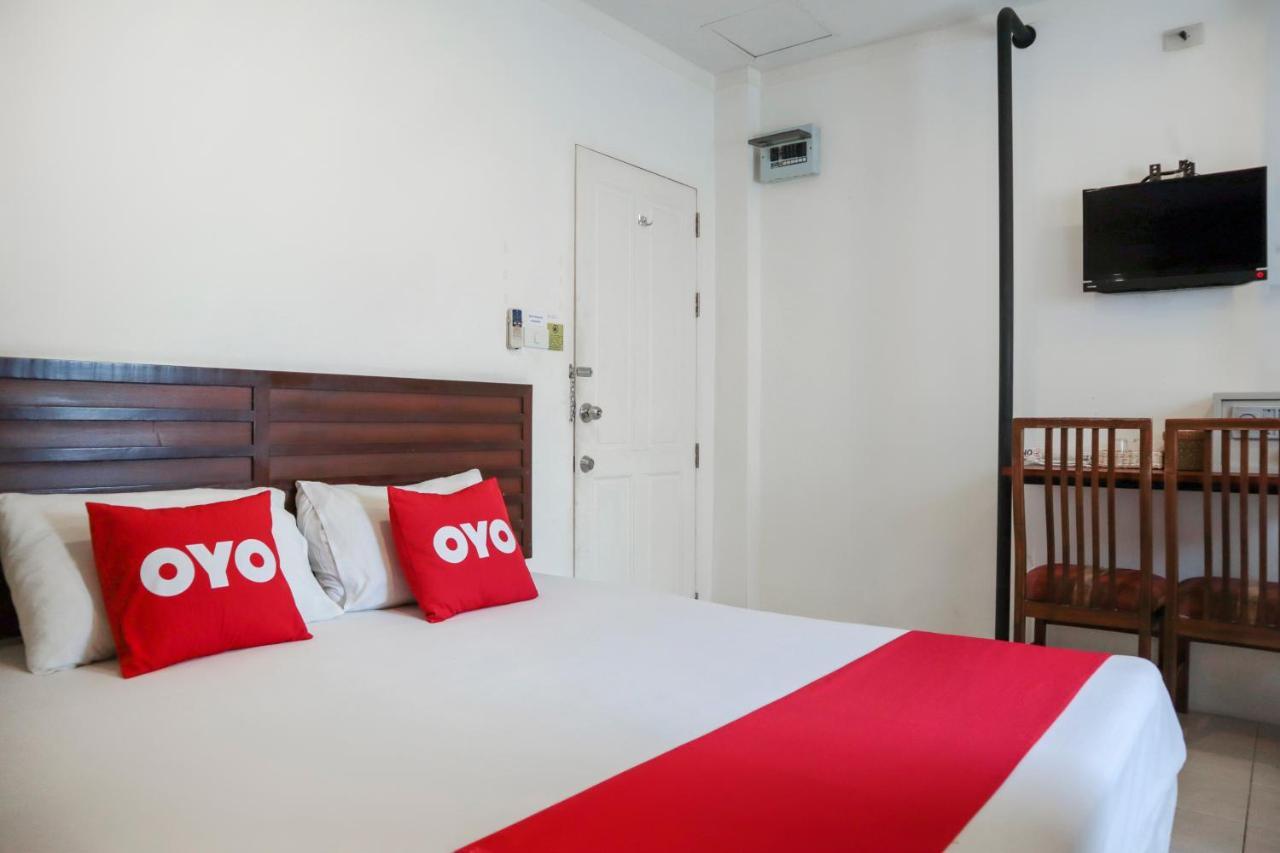Oyo 1032 Beds Patong Phuket Exterior foto