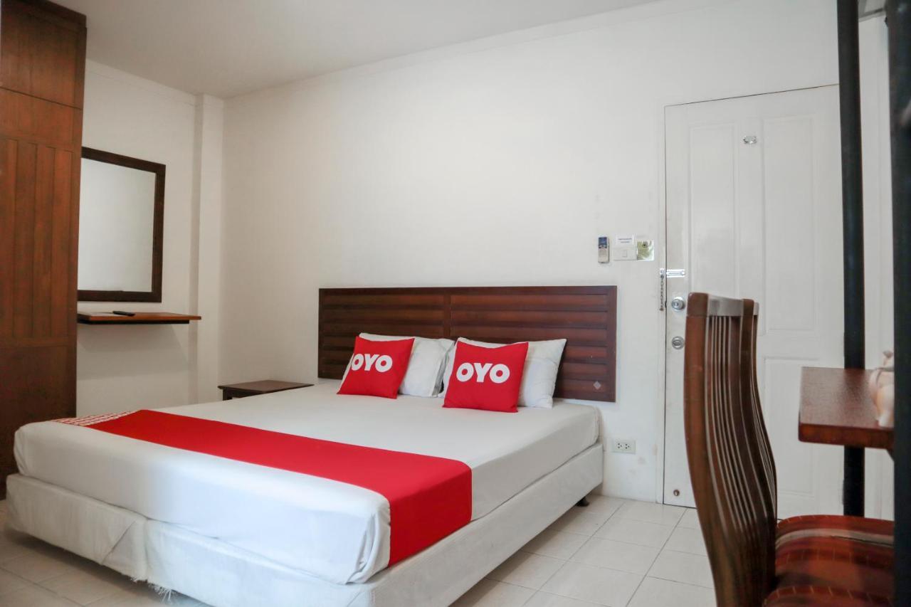 Oyo 1032 Beds Patong Phuket Exterior foto